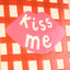 Kiss Me (GDV30)