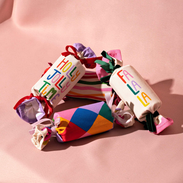 Set of 4 Fabric Crackers